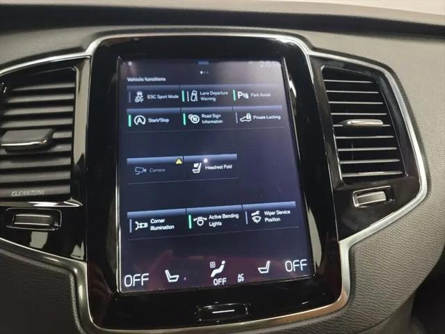 2016 Volvo XC90 T6 Momentum