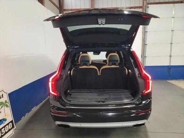2016 Volvo XC90 T6 Momentum