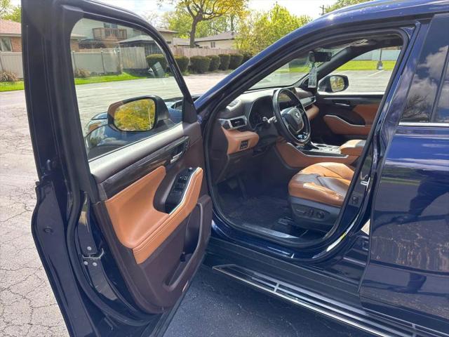 2021 Toyota Highlander Hybrid Platinum