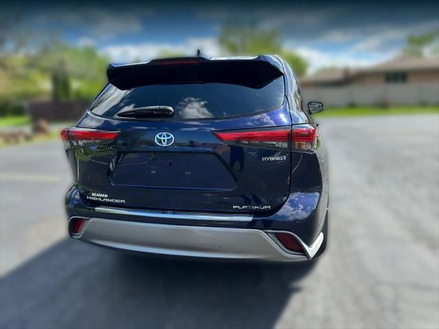2021 Toyota Highlander Hybrid Platinum