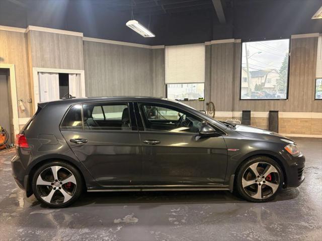 2015 Volkswagen Golf GTI 2.0T SE 4-Door