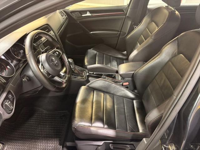 2015 Volkswagen Golf GTI 2.0T SE 4-Door