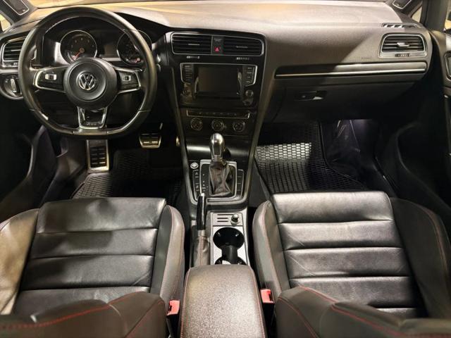2015 Volkswagen Golf GTI 2.0T SE 4-Door