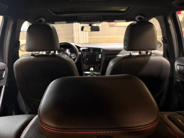 2015 Volkswagen Golf GTI 2.0T SE 4-Door