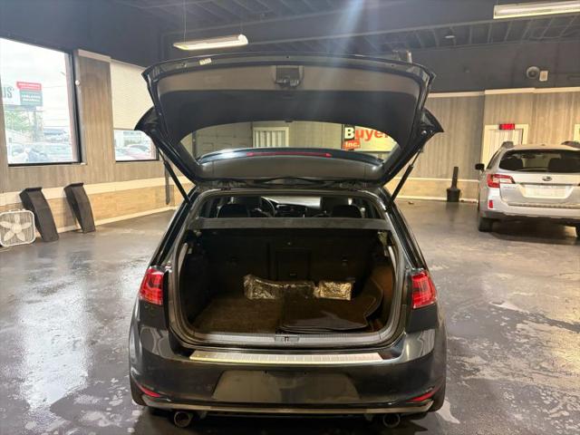 2015 Volkswagen Golf GTI 2.0T SE 4-Door