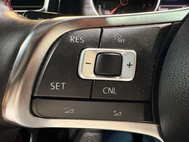 2015 Volkswagen Golf GTI 2.0T SE 4-Door