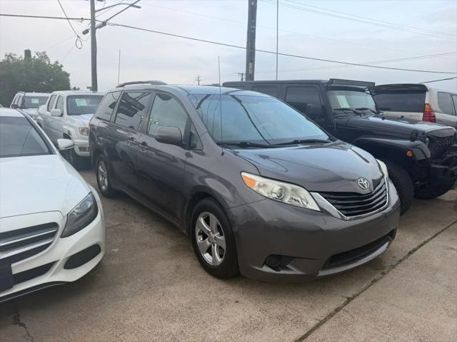 2013 Toyota Sienna LE V6 8 Passenger for sale in Fort Worth, TX