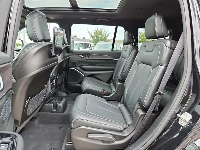 2023 Jeep Grand Cherokee L Overland 4x2