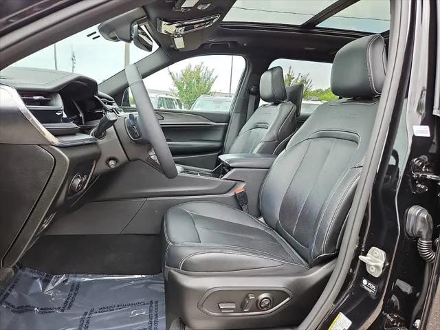 2023 Jeep Grand Cherokee L Overland 4x2