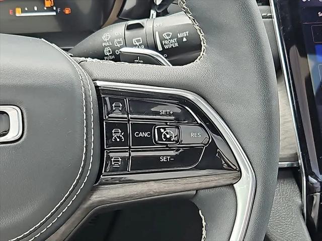2023 Jeep Grand Cherokee L Overland 4x2