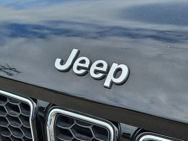 2023 Jeep Grand Cherokee L Overland 4x2
