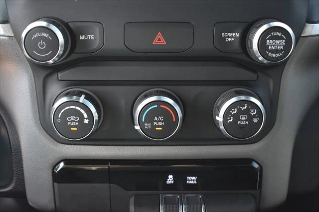 2022 Ram 1500 Big Horn Crew Cab 4x4 5'7" Box