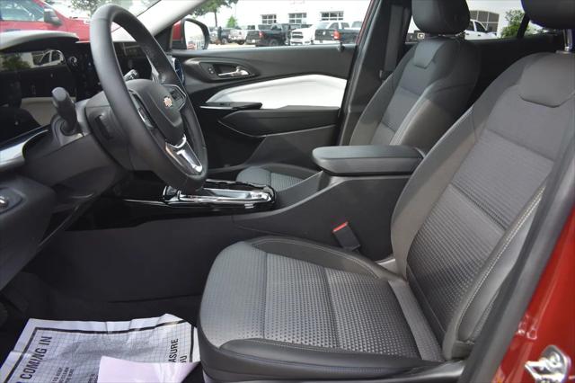 2025 Chevrolet Trax FWD LT