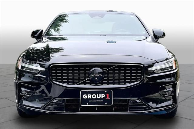 2023 Volvo S60 B5 Ultimate Black Edition