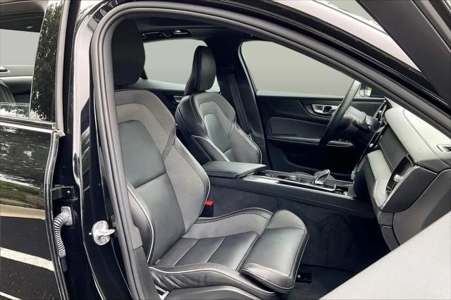 2023 Volvo S60 B5 Ultimate Black Edition