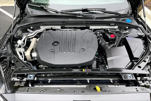 2023 Volvo S60 B5 Ultimate Black Edition