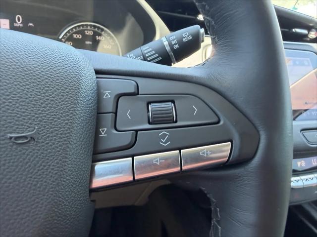 2023 Cadillac XT4 FWD Premium Luxury