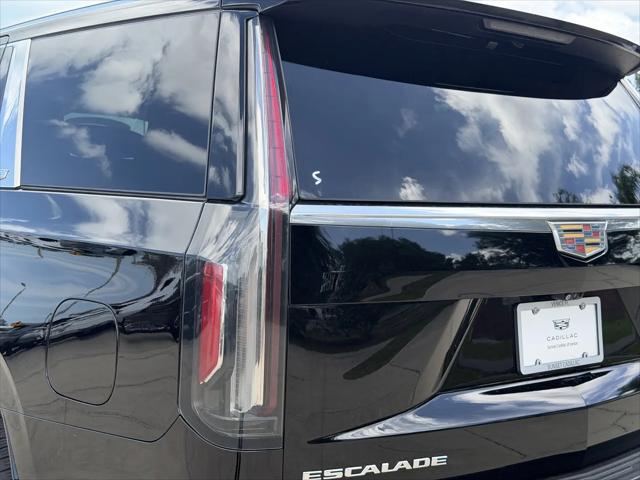 2022 Cadillac Escalade 2WD Premium Luxury