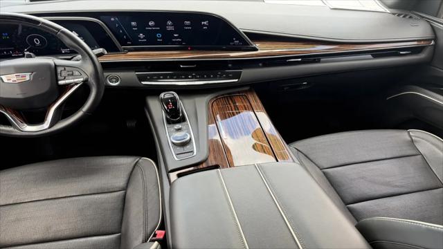 2022 Cadillac Escalade 2WD Premium Luxury