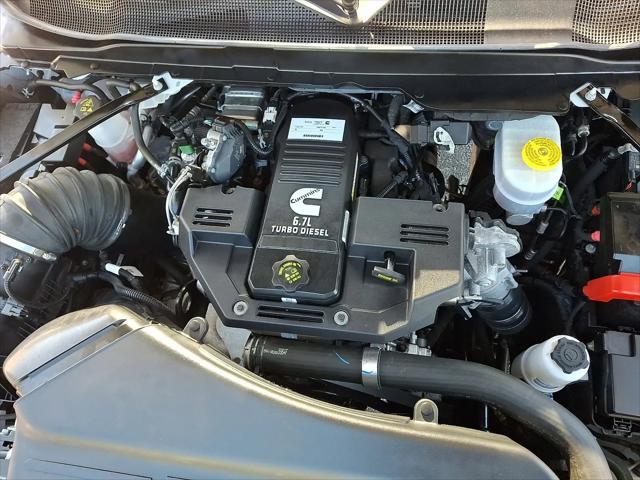 2024 Ram 3500 Tradesman Crew Cab 4x4 6'4" Box