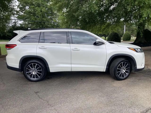 2018 Toyota Highlander SE
