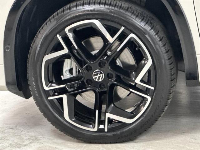 2026 Volkswagen Tiguan SEL R-Line Turbo
