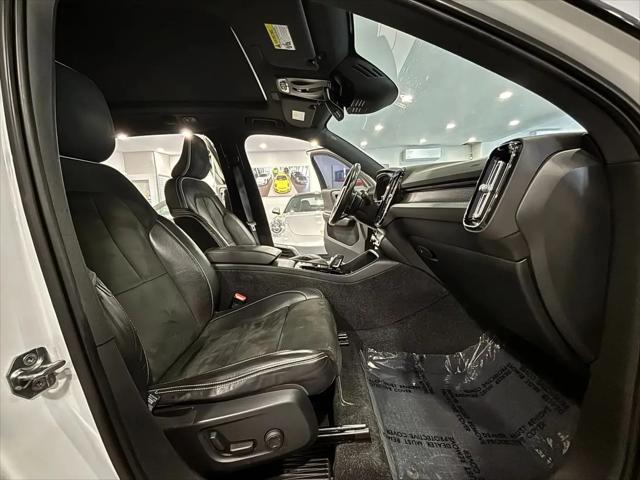2020 Volvo XC40 T4 R-Design