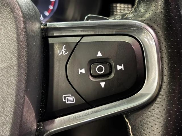 2020 Volvo XC40 T4 R-Design