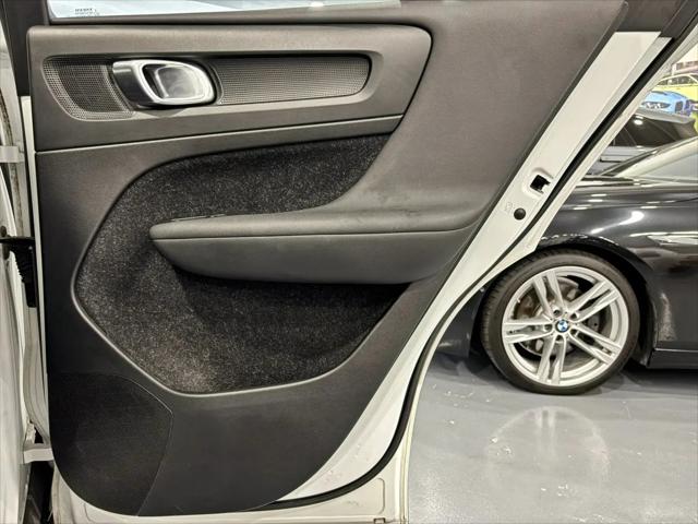 2020 Volvo XC40 T4 R-Design