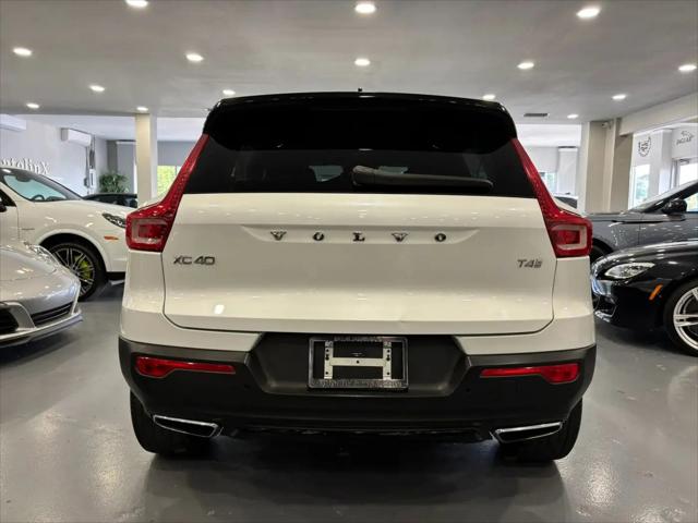 2020 Volvo XC40 T4 R-Design