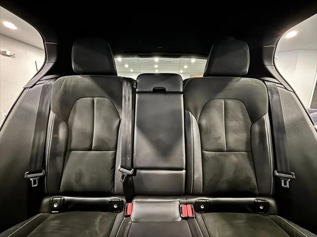 2020 Volvo XC40 T4 R-Design