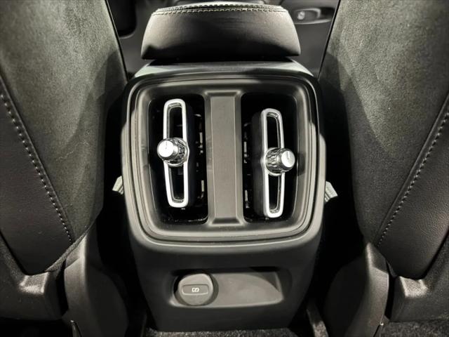 2020 Volvo XC40 T4 R-Design