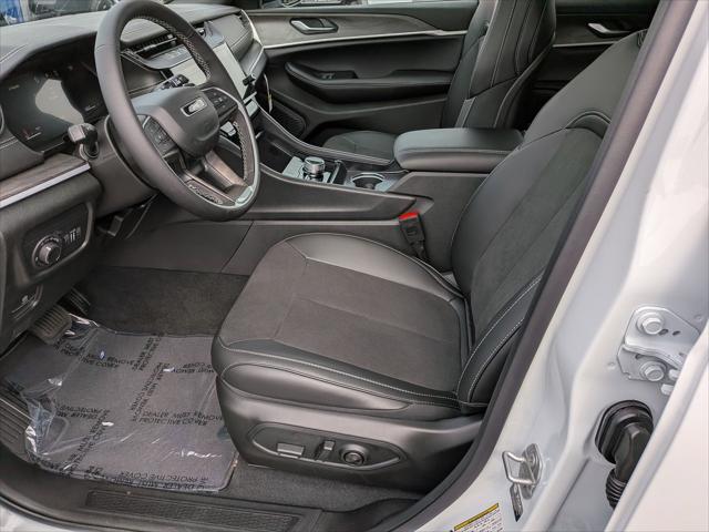 2026 Jeep Grand Cherokee L Altitude 4x4