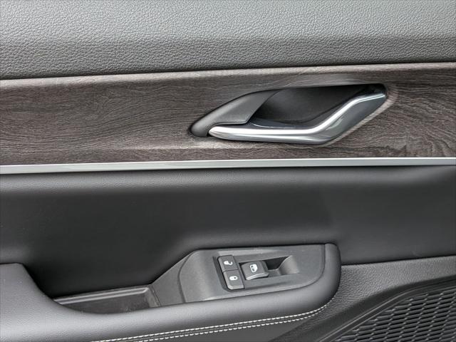 2026 Jeep Grand Cherokee L Altitude 4x4