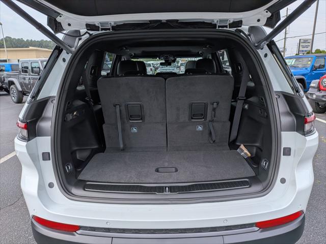 2026 Jeep Grand Cherokee L Altitude 4x4