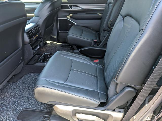 2026 Jeep Grand Wagoneer L 4x4