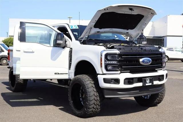 2025 Ford F-350 Platinum