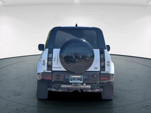 2023 Land Rover Defender 90 V8