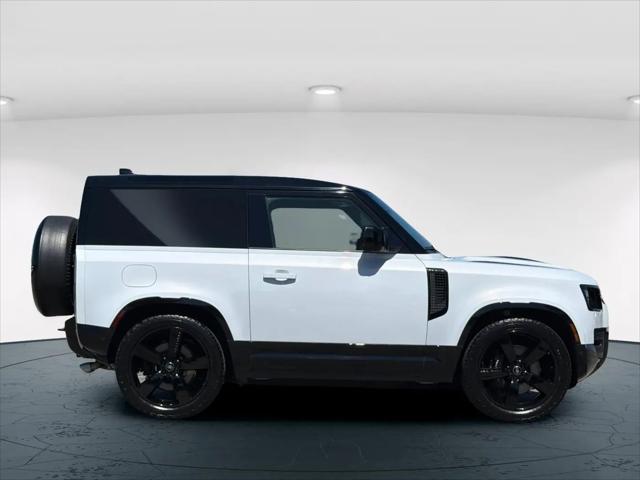 2023 Land Rover Defender 90 V8
