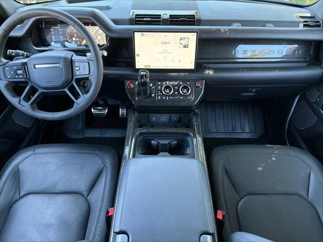 2023 Land Rover Defender 90 V8