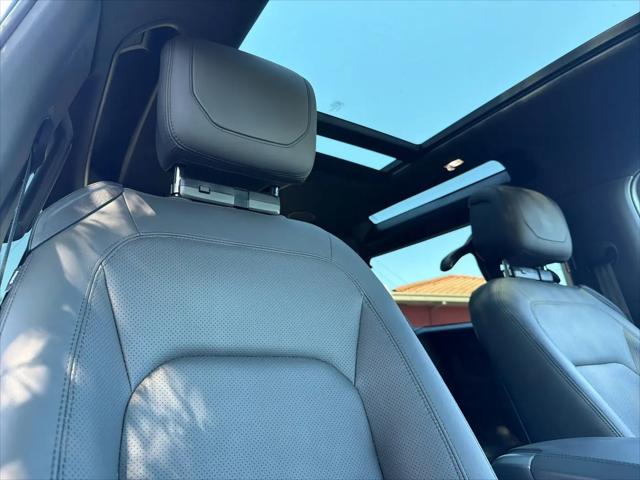 2023 Land Rover Defender 90 V8