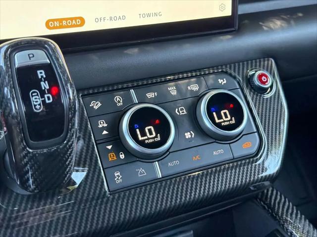 2023 Land Rover Defender 90 V8