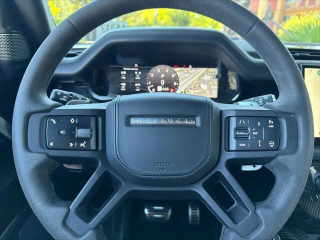 2023 Land Rover Defender 90 V8
