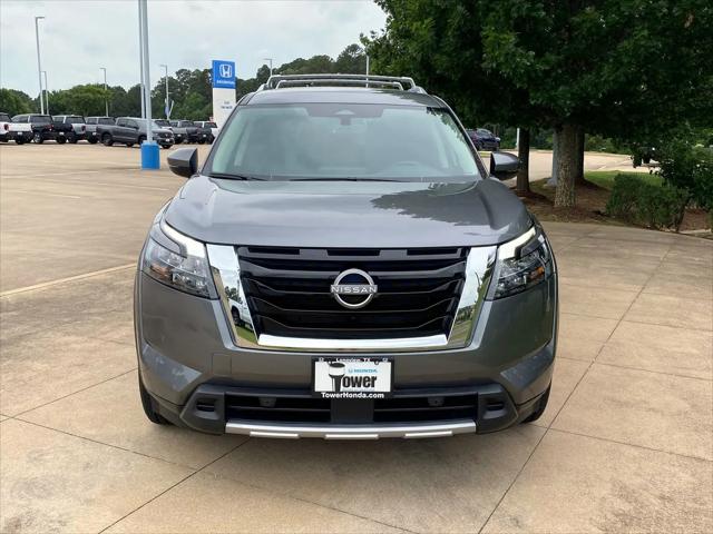 2025 Nissan Pathfinder SL FWD
