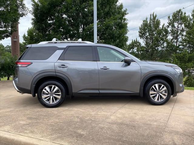 2025 Nissan Pathfinder SL FWD
