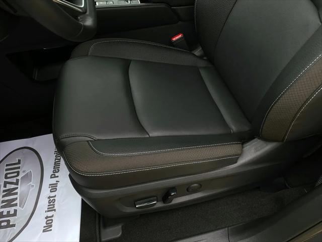 2025 Nissan Pathfinder SL FWD