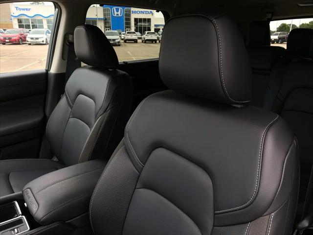 2025 Nissan Pathfinder SL FWD