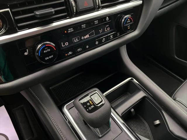 2025 Nissan Pathfinder SL FWD
