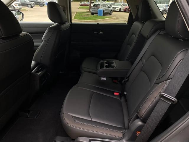 2025 Nissan Pathfinder SL FWD