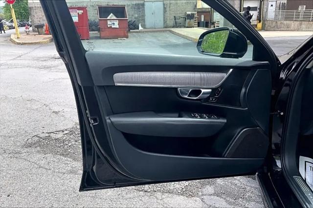 2023 Volvo S90 B6 Plus